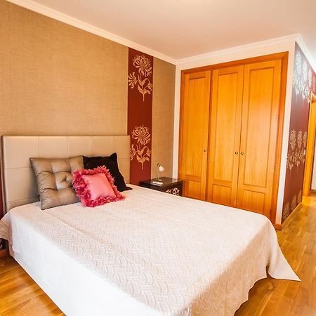 Apartamento Caires Apartment ฟุงชาล ภายนอก รูปภาพ
