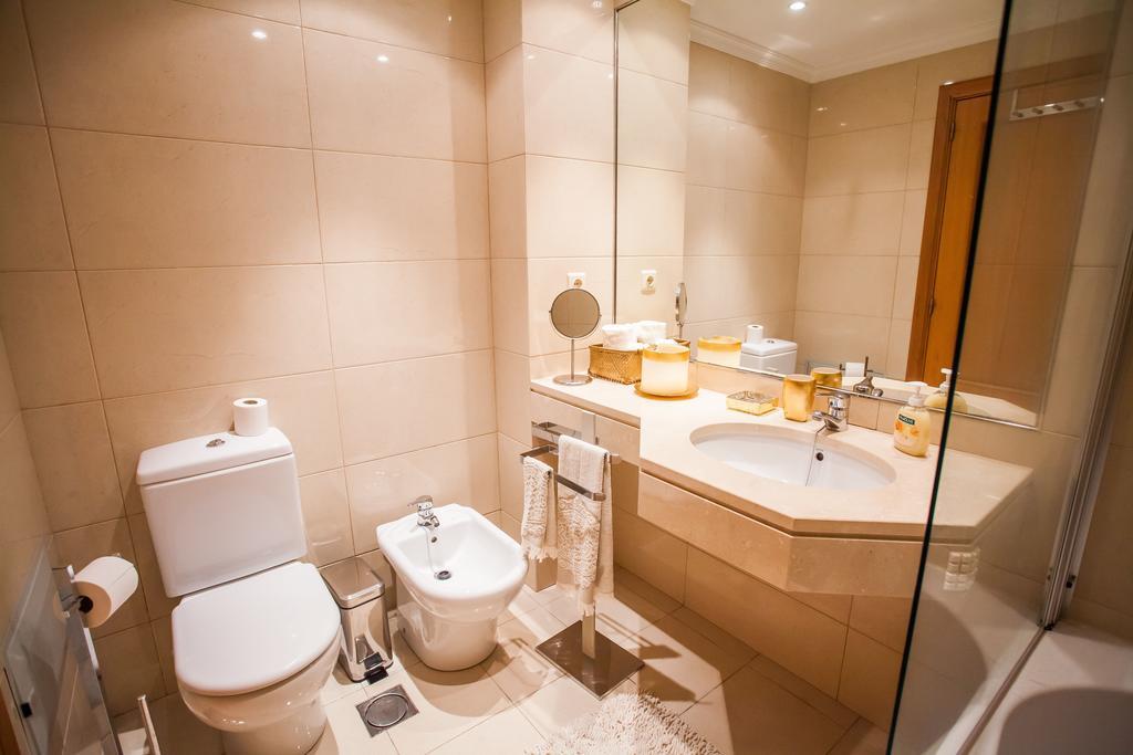 Apartamento Caires Apartment ฟุงชาล ภายนอก รูปภาพ